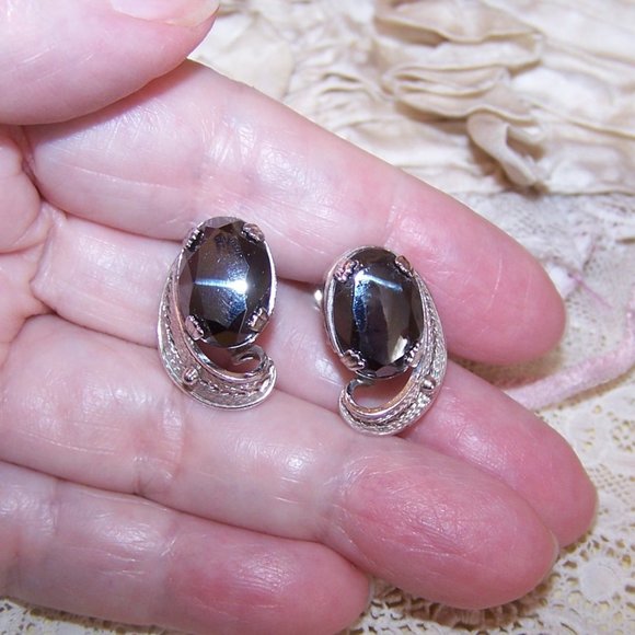 Van Dell Sterling Silver Hematite Filigree Earrings - Screwback Findings - Picture 4 of 7